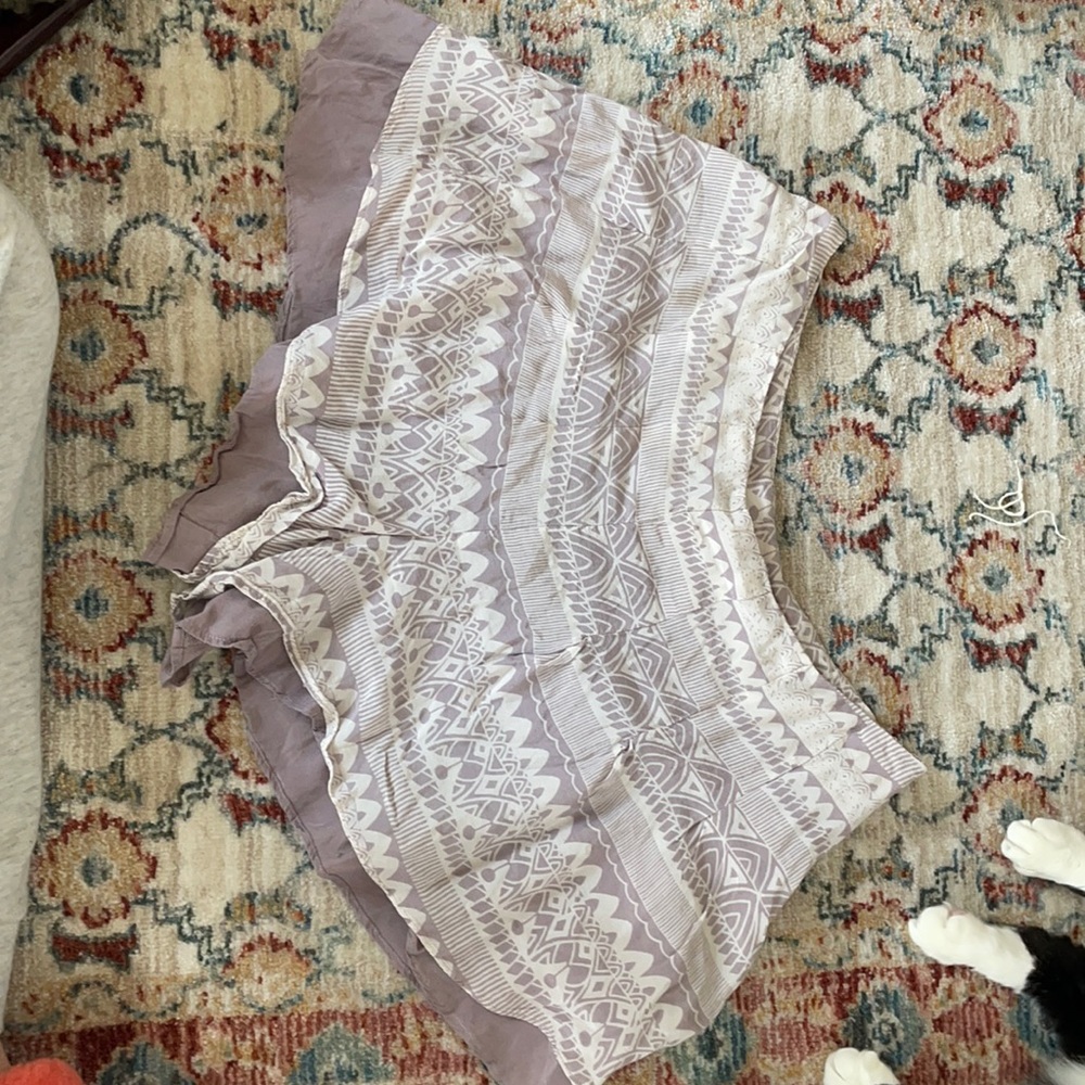 Silky loose short
